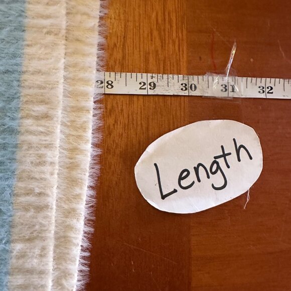 Torrid Womens White Fuzzy Pullover Sweater W/ Blue Trim Size 2 Nylon Blend - Picture 5 of 6